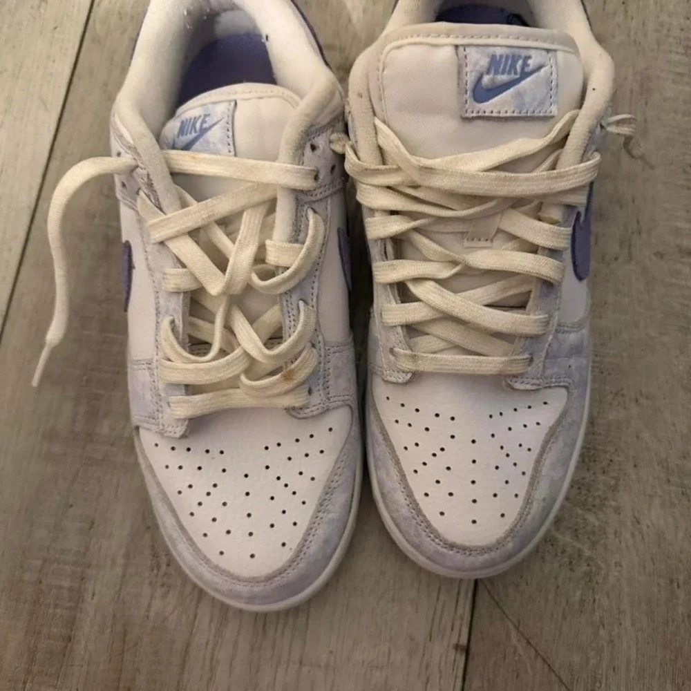 Nike‎ Dunk Low white and purple trainers women size 7 purple pulse